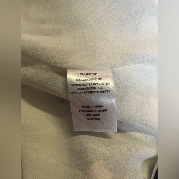 🛍️PARKER Navy,light blue & pink geometric print shoulder cutout blouse‎ size M. - Picture 12 of 14